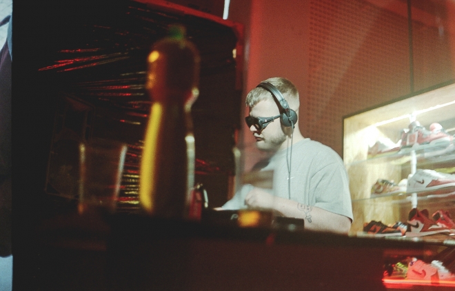 36 safensound, sneakerarber